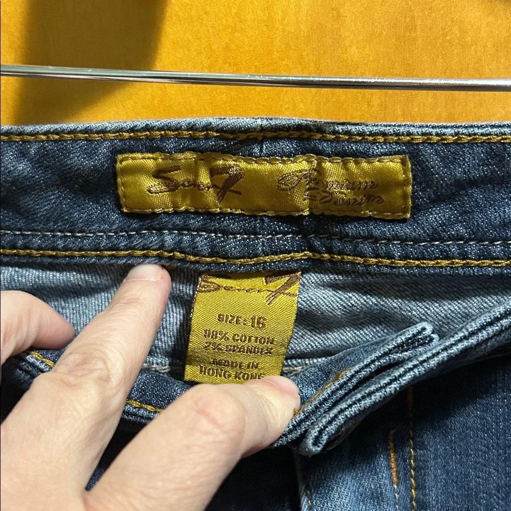 Seven7 Women's Straight Leg Capris - Picture 4 of 5